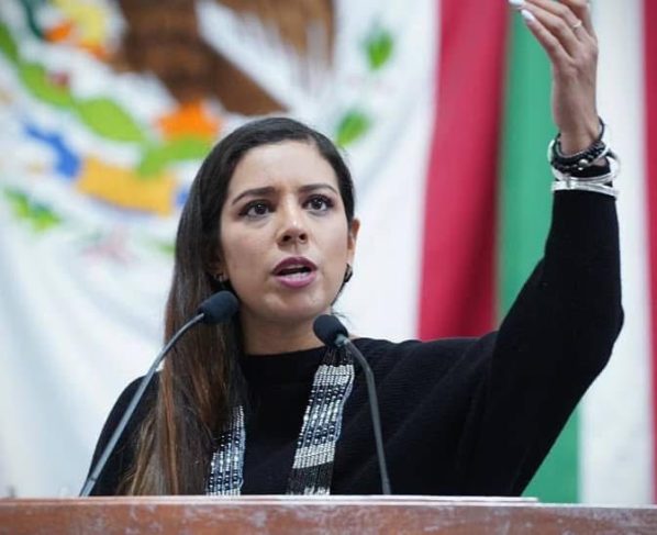 “Exigimos se realice una investigación seria e imparcial para dar con los responsables. Es inadmisible que con violencia se intente detener la aplicación de la ley”, aseveró Luisa Gutiérrez.