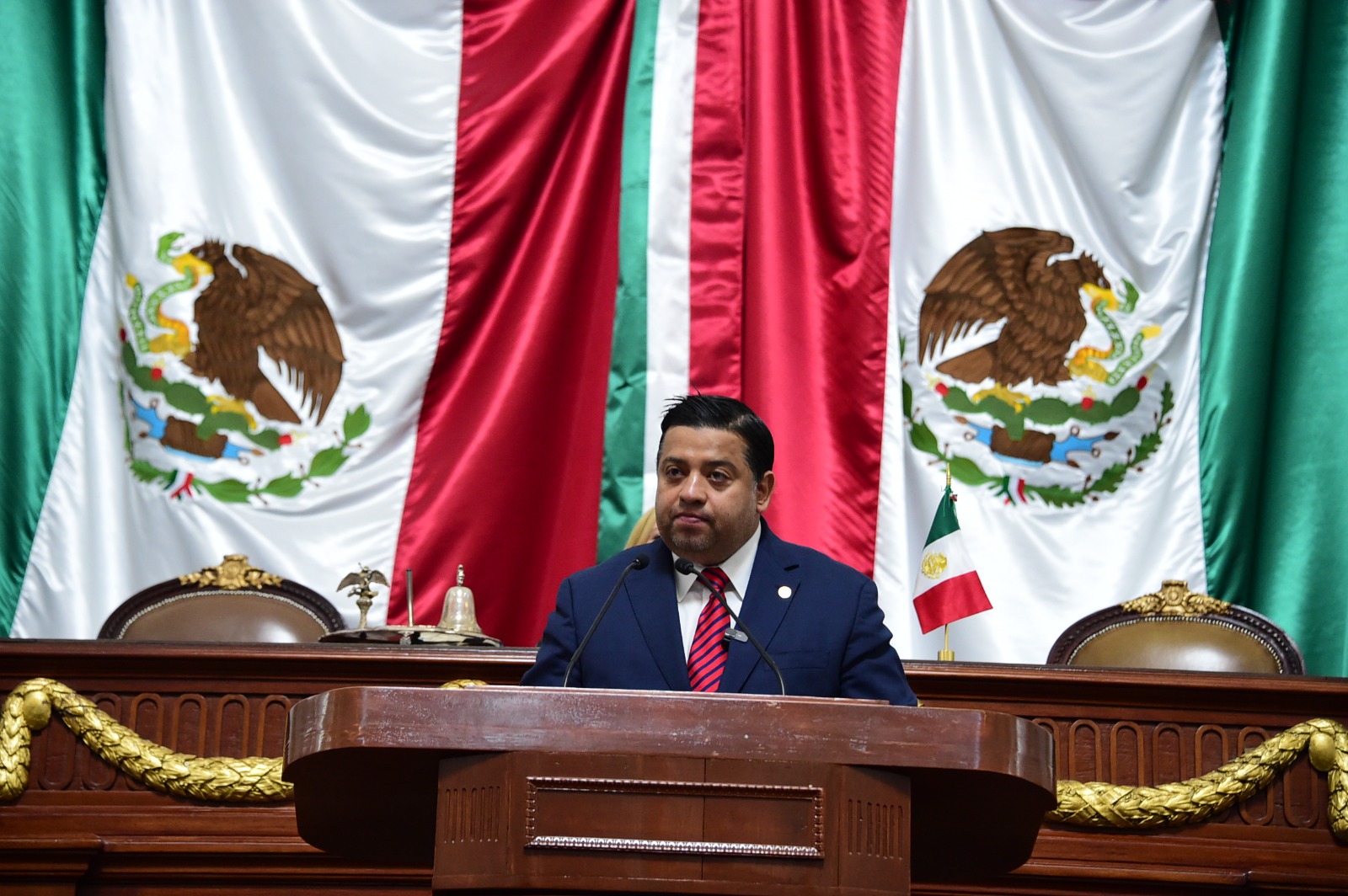 Las Unidades Habitacionales en la Ciudad de México surgieron como un proyecto estatal para garantizar el derecho a una vivienda digna, pero el marco jurídico actual resulta insuficiente y desactualizado para entender las necesidades específicas de las personas que viven en ellas, manifestó el diputado Omar Alejandro García Loria.