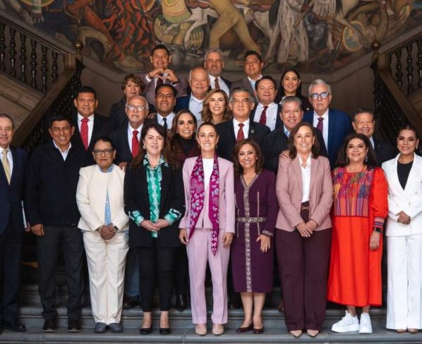 Lo que al final se decida en el tema de la fecha de realización de la consulta de revocación de mandato presidencial en la reforma electoral será la base política y jurídica para lo que se tenga que legislar en consecuencia en la carta magna de los estados de la República y por supuesto la Ciudad de México. FOTO: Especial