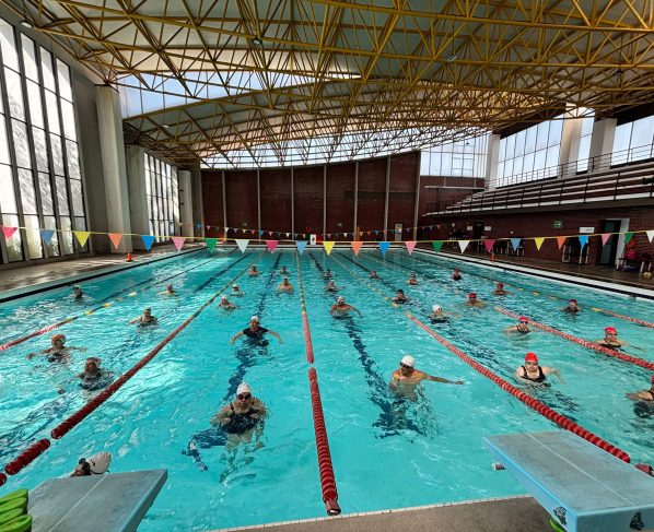 La alcaldesa Alessandra Rojo de la Vega anunció la apertura de albercas públicas en la demarcación durante Semana Santa, como una opción gratuita para familias que se quedan en la ciudad. FOTO: Especial
