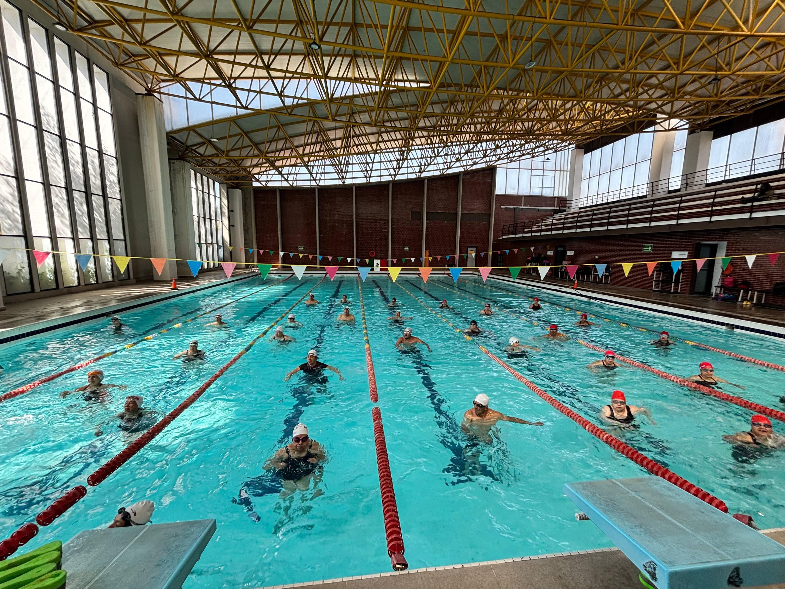 La alcaldesa Alessandra Rojo de la Vega anunció la apertura de albercas públicas en la demarcación durante Semana Santa, como una opción gratuita para familias que se quedan en la ciudad. FOTO: Especial