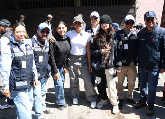 La alcaldesa Alessandra Rojo de la Vega encabezó una jornada de Limpia Cuauhtémoc en la colonia Obrera, donde recorrió la zona junto a su gabinete y atendió directamente reportes de vecinas y vecinos en lo que respecta a alumbrado público, desazolve, drenaje, poda, bacheo y balizamiento, entre otras acciones. FOTO: Especial