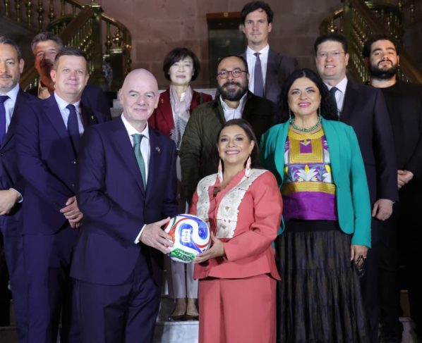 “Hoy por la tarde tenemos una evaluación detallada, sobre qué tenemos que reforzar, qué tenemos que mejorar, con el objetivo de atender posibles cuellos de botella y garantizar una experiencia segura y eficiente para asistentes y ciudadanía en general”, expuso Brugada. FOTO: Especial