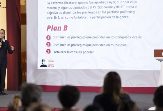 Al perfilar el “Plan B” de su reforma electoral, la presidenta Claudia Sheinbaum dejó entrever que ahora sí va por la extinción de los Organismos Públicos Locales Electorales (OPLES), con lo que otra vez se revive la posibilidad de que desaparezca el Instituto Electoral de la Ciudad de México (IECM). FOTO: Especial