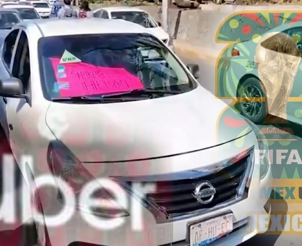 En las próximas semanas, el Gobierno Federal, de la mano con el de la Ciudad de México tendrán que resolver una encrucijada: quedar bien con los abusivos taxis del aeropuerto Benito Juárez de la capital o quedar bien y cumplir el convenio con la FIFA, permitiendo que los abusivos taxis de aplicación, Uber, puedan recoger pasaje en la terminal aérea, donde es zona federal limitada. FOTO: X / @porktendencia - Edición IA Gemini