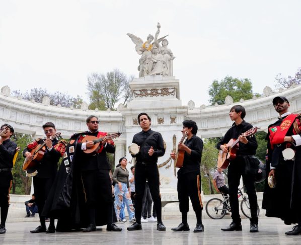 Como parte de las estrategias para recuperar el espacio del Centro Histórico, el Gobierno de la Ciudad de México, a través de la Autoridad del Centro Histórico, efectuó el encuentro y recorrido a la Alameda Central de estudiantinas de siete facultades, entre las que se encontraban la de Geografía de la UAEM, la Escuela Nacional de Trabajo Social, y la de Ingeniería de la UNAM, entre otras.