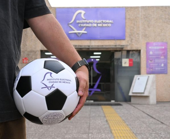 El INE incurrió en lo que podría ser una doble violación a la Ley, cuya actuación debería ser revisada de oficio por la Fiscalía Especializada Para la Atención de Delitos Electorales (FEPADE) y la Secretaría de Gobernación (SEGOB), que encabeza Rosa Icela Rodríguez.