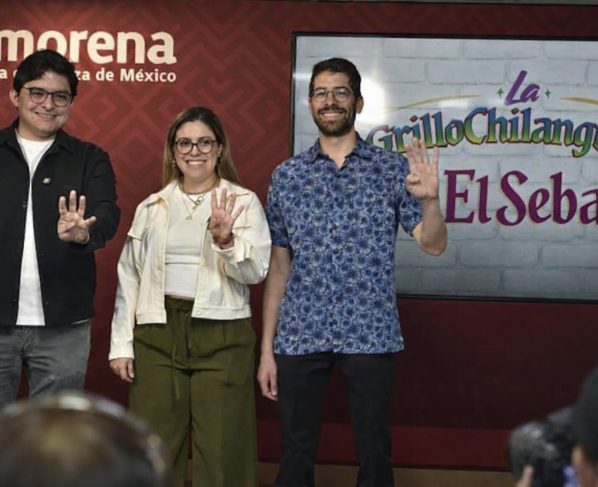 Este domingo volvieron a participar los mismos de siempre y uno nuevo, lo que la consolidó como La GrilloChilanguera de El Sebas, como le dicen a Sebastián Ramírez, ex presidente del partido en la capital del país. FOTO: Alterada irónicamente con IA Gemini-Copilot