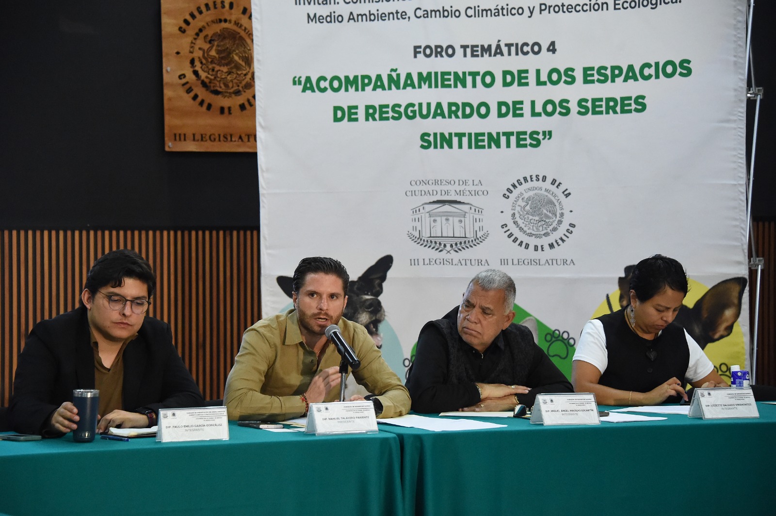 En el Congreso de la Ciudad de México se llevó a cabo el cuarto foro temático sobre la protección de los seres sintientes, de un total de cinco, cuyas opiniones y propuestas de los participantes contribuirán a la elaboración de la Ley de Albergues y Refugios de Animales capitalina.