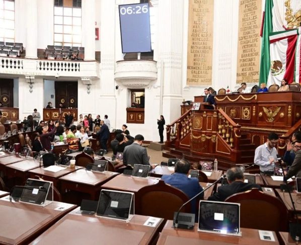 Seguramente van a estar presentes como disco rayado los ataques de “narcopartido”, “traidores a la patria”, “cartel inmobiliario”, temas candentes y buenos pa' polemizar en redes sociales, pero que no aportan nada en este tipo de comparecencias, porque no aportan nada. Lo veremos. FOTO: Especial