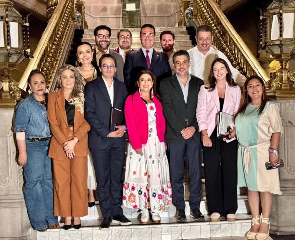 La falta de un encuentro con la oposición, PAN, MC y PRI se explicaba como un reflejo de la política morenista a nivel nacional: el presidente López Obrador jamás se reunió con ellos, y tampoco lo ha hecho la presidenta Claudia Sheinbaum en lo que va de su administración. FOTO: Especial