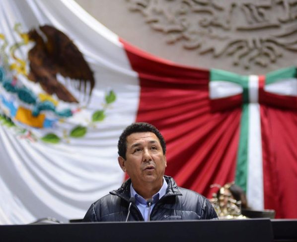 El fuego que encendió el diputado federal Mario López Hernández al acusar —sin pruebas— a cuadros de Morena de formar parte de una red de huachicol fiscal en Tamaulipas ya tuvo una primera respuesta: su propio partido decidió marcar distancia y dejar claro que no forma parte de sus filas.