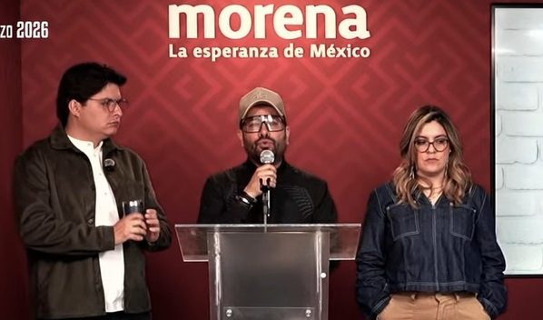 Resulta que Romo siempre se ocupa más de que le queden bonitas sus pancartas y cartulinas, de la estridencia y las frases majaderas, que de revisar de fondo lo que haya hecho mal o bien la administración de esa demarcación territorial, que no se resigna haber perdido en 2021. FOTOS: Especial
