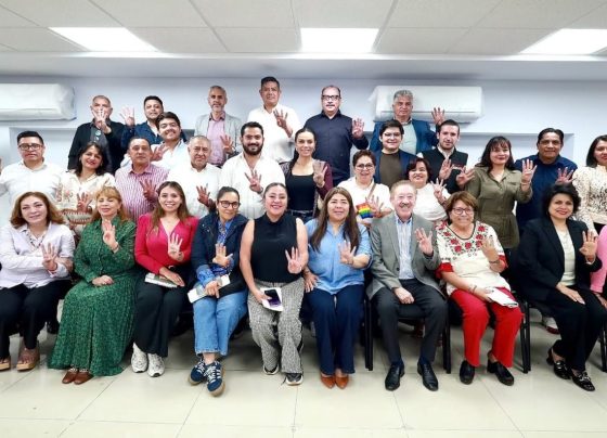Cuando a finales de abril Héctor Díaz Polanco vio como caía de la presidencia nacional de su partido, Luisa Alcalde, en vez de poner sus barbas a remojar, comenzó a defender su posición como presidente de Morena en la Ciudad de México. En la estrategia, sacó el as de la manga que siempre tuvo, ese de 200 millones de pesos que lo apuntaló en el cargo. FOTO: Especial