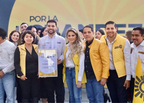 La presidenta del PRD Ciudad de México, Nora Arias participó este fin de semana en una importante reunión del Bloque Nacional del PRD, que aglutina a 10 dirigentes estatales. Fue en Michoacán, donde el presidente estatal, Octavio Ocampo Córdova se destapó para competir por la gubernatura de la entidad. FOTOS: Especial